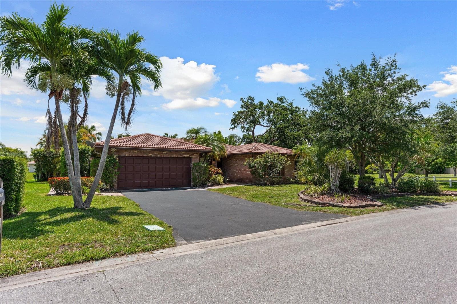 11580 NW 20TH Drive NW, Coral Springs, FL 33071