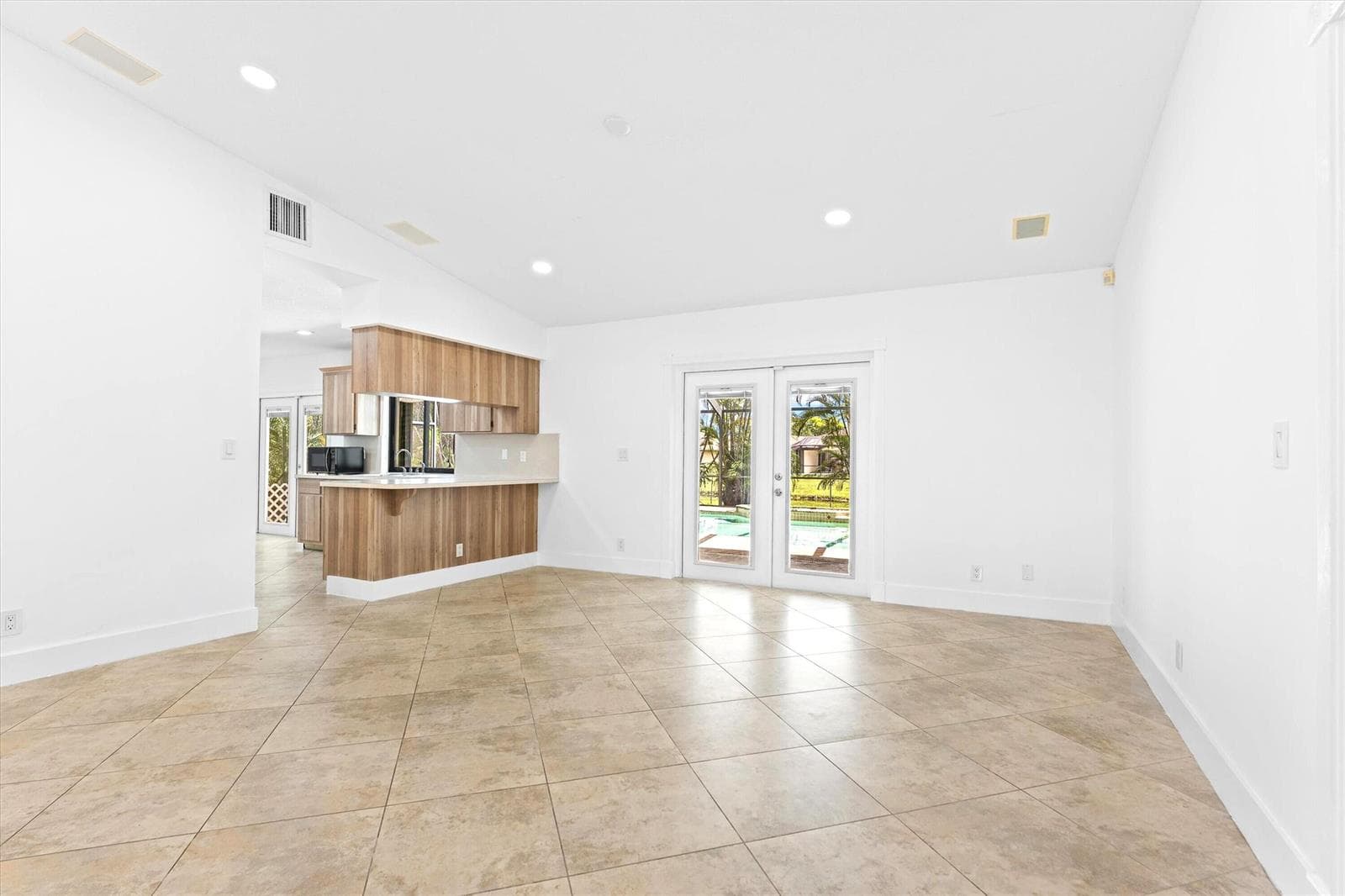 11580 NW 20TH Drive NW, Coral Springs, FL 33071 photo 9