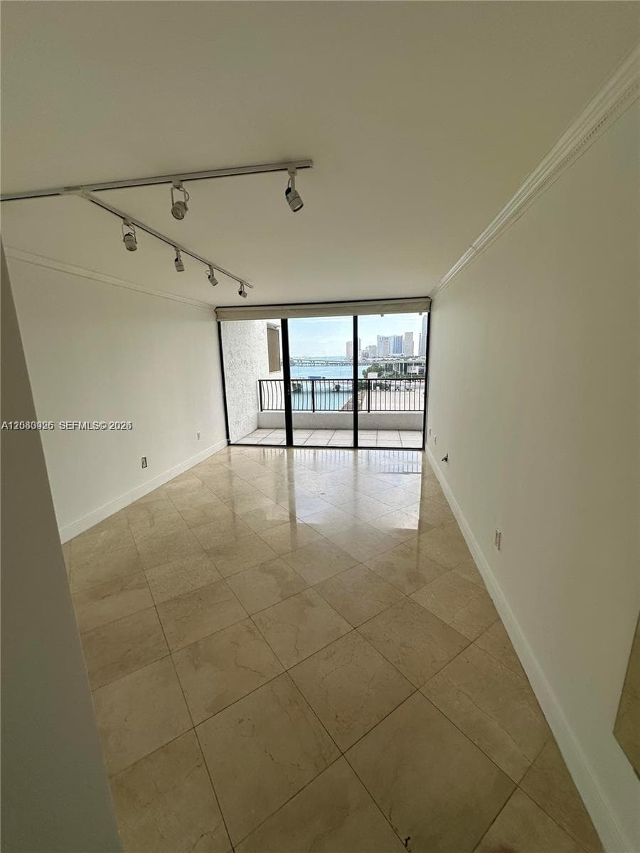 555 NE 15th St # 11J, Miami, FL 33132 photo 13
