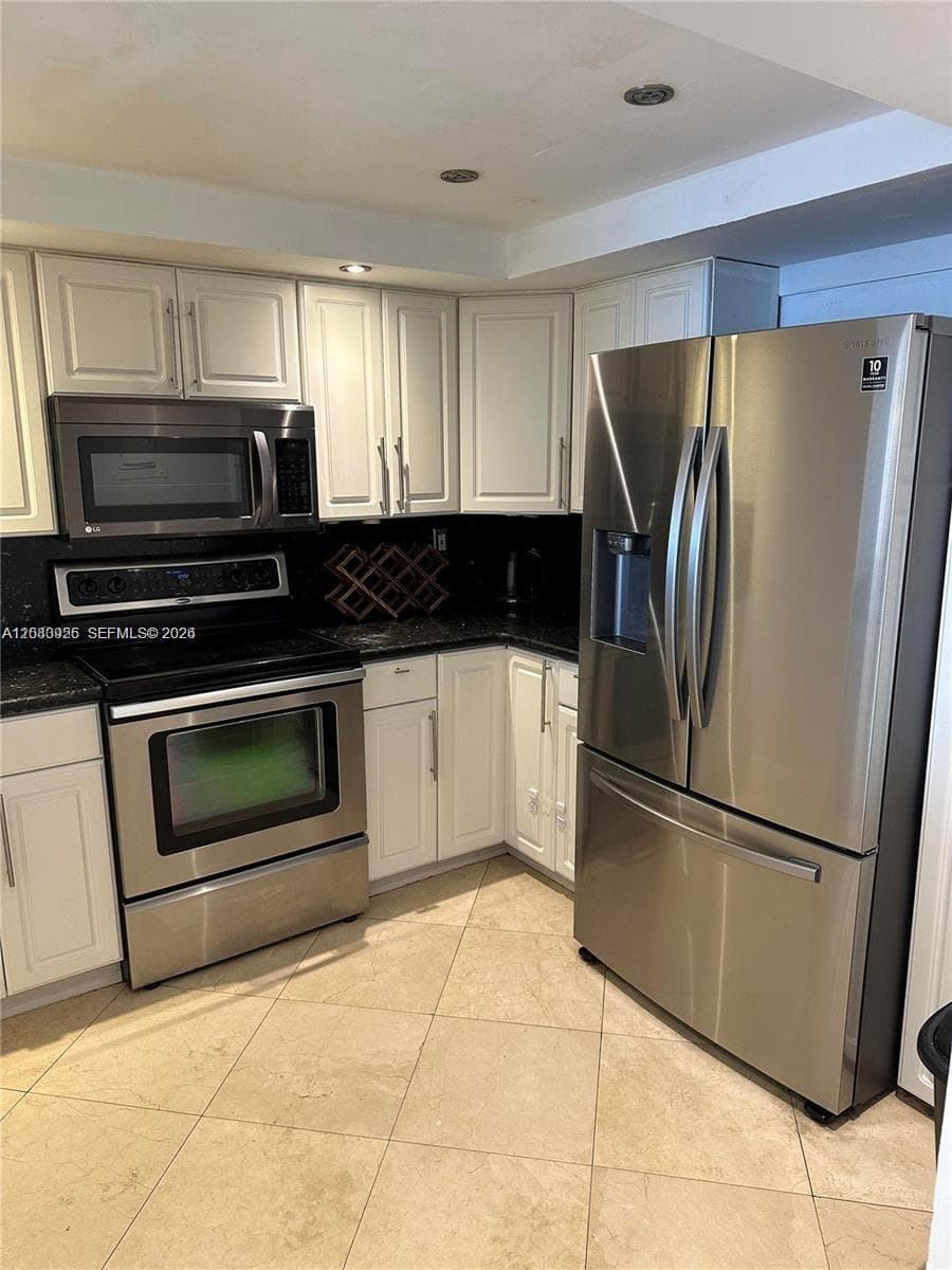 555 NE 15th St # 11J, Miami, FL 33132 photo 9