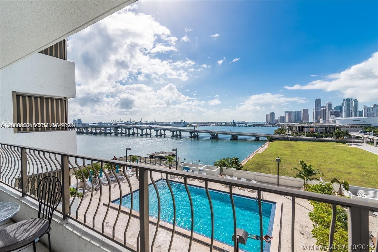 555 NE 15th St # 11J, Miami, FL 33132 photo 4