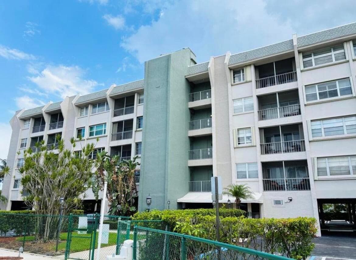 505 Spencer Drive # 312, West Palm Beach, FL 33409