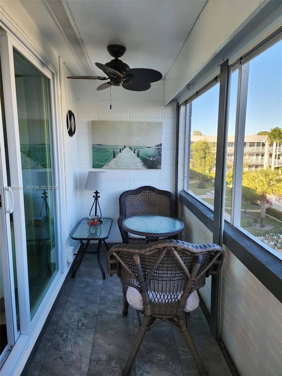 15600 NE 6th Ave # 27D, Miami, FL 33162 photo 2