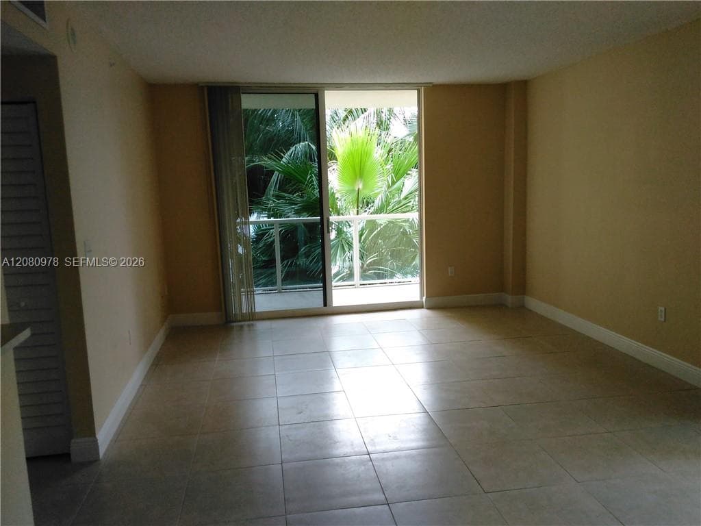 5091 NW 7 ST # 402, Miami, FL 33126 photo 2