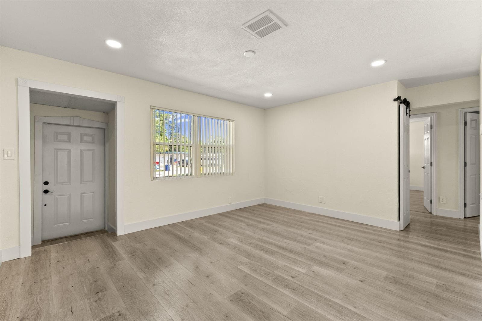 205 N 21st Street, Fort Pierce, FL 34950 photo 10