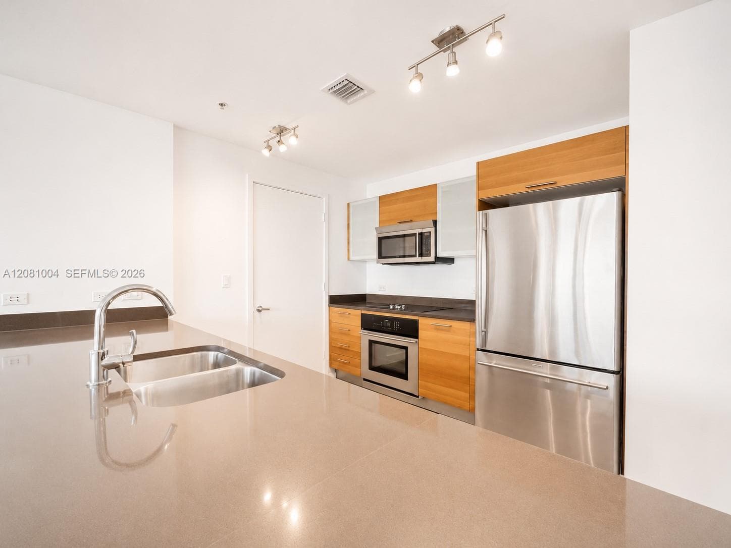 3301 NE 1st Ave # H1604, Miami, FL 33137 photo 4