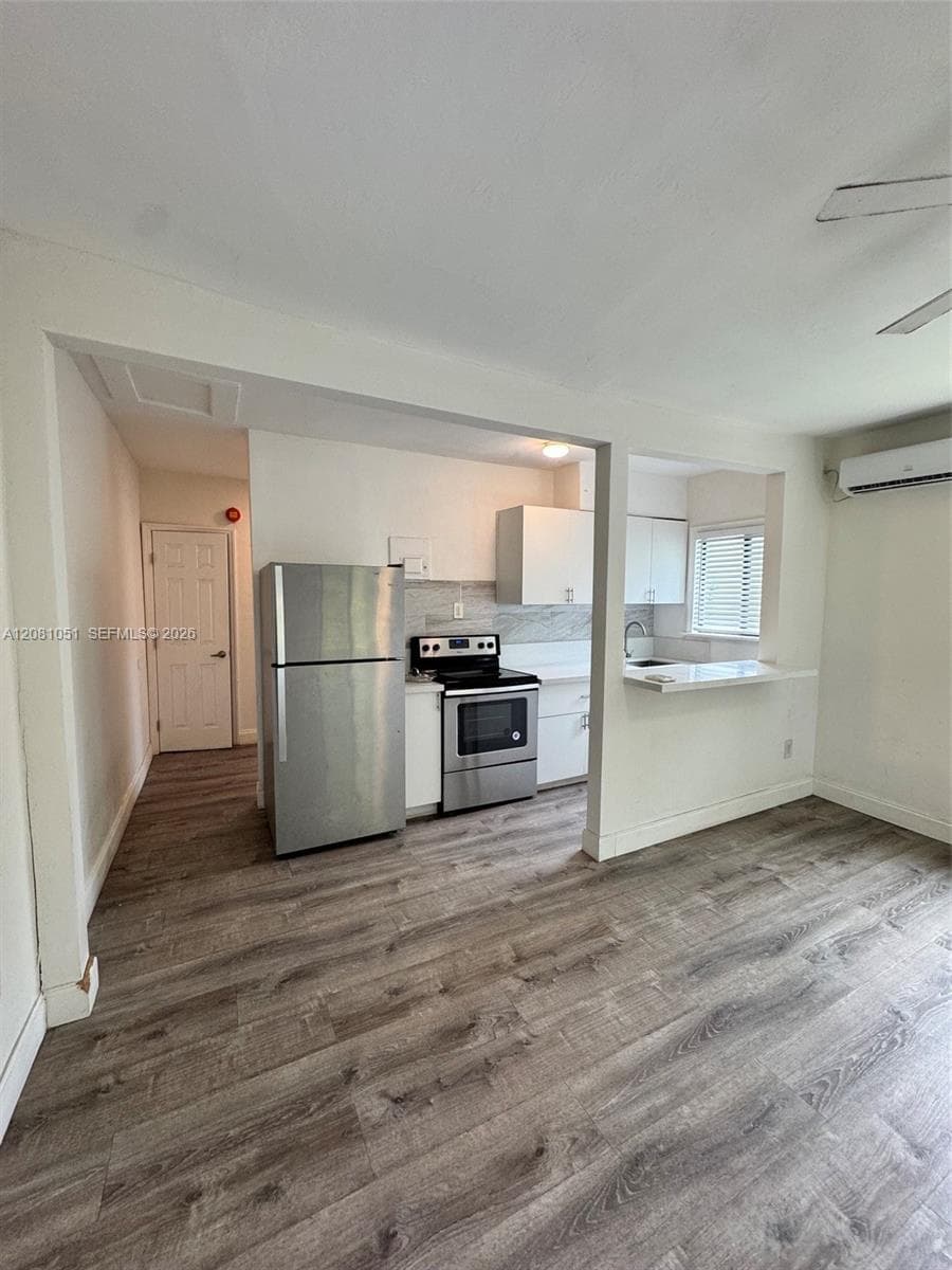 570 NE 69th St # 5, Miami, FL 33138 photo 6
