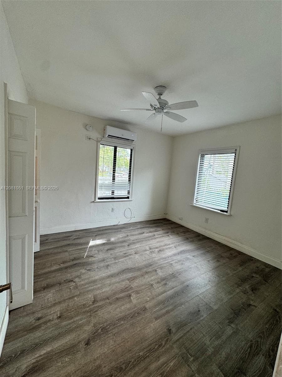 570 NE 69th St # 5, Miami, FL 33138 photo 11