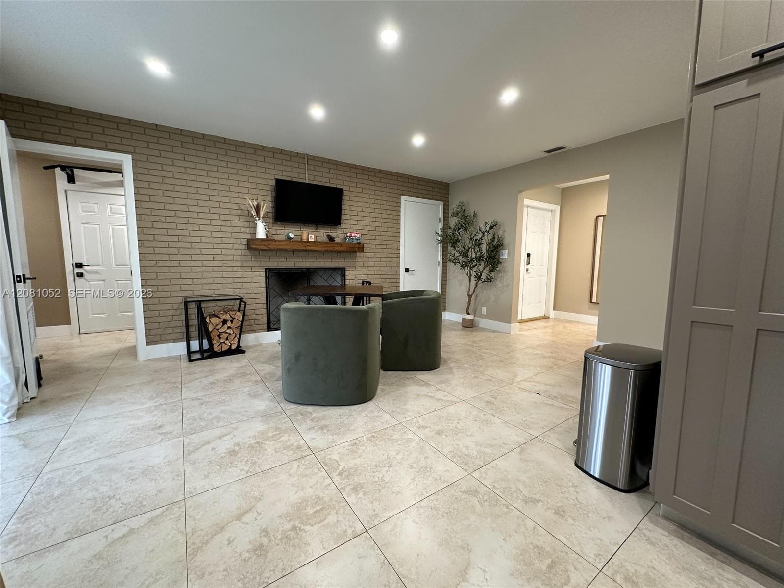 8203 NW 37th St, Coral Springs, FL 33065 photo 7