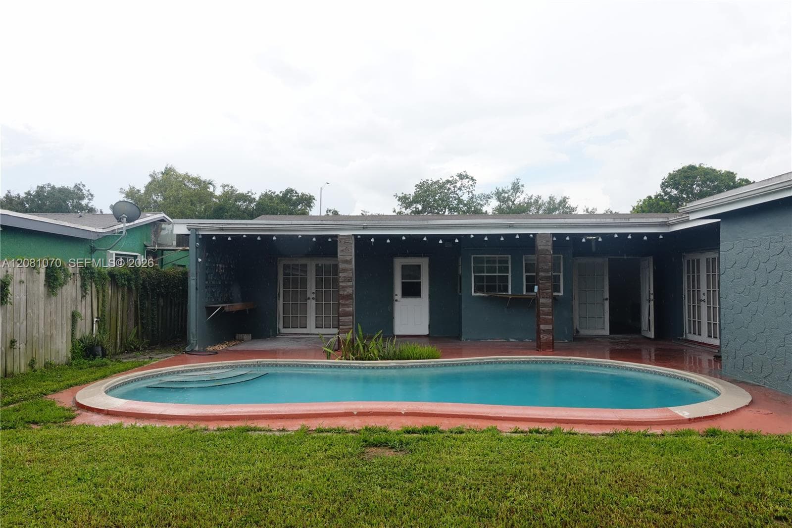 2081 Utopia Dr, Miramar, FL 33023 photo 2