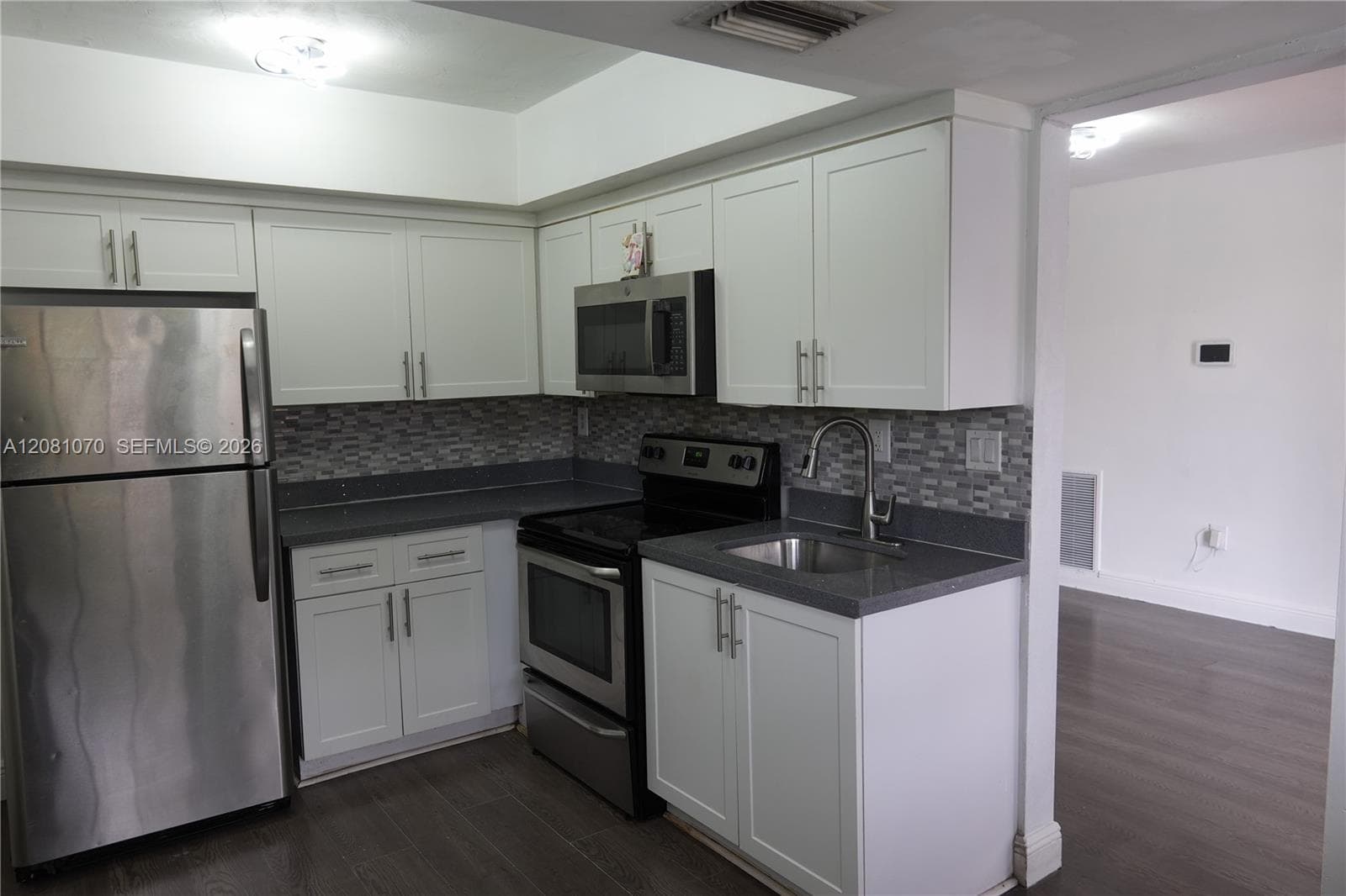 2081 Utopia Dr, Miramar, FL 33023 photo 8