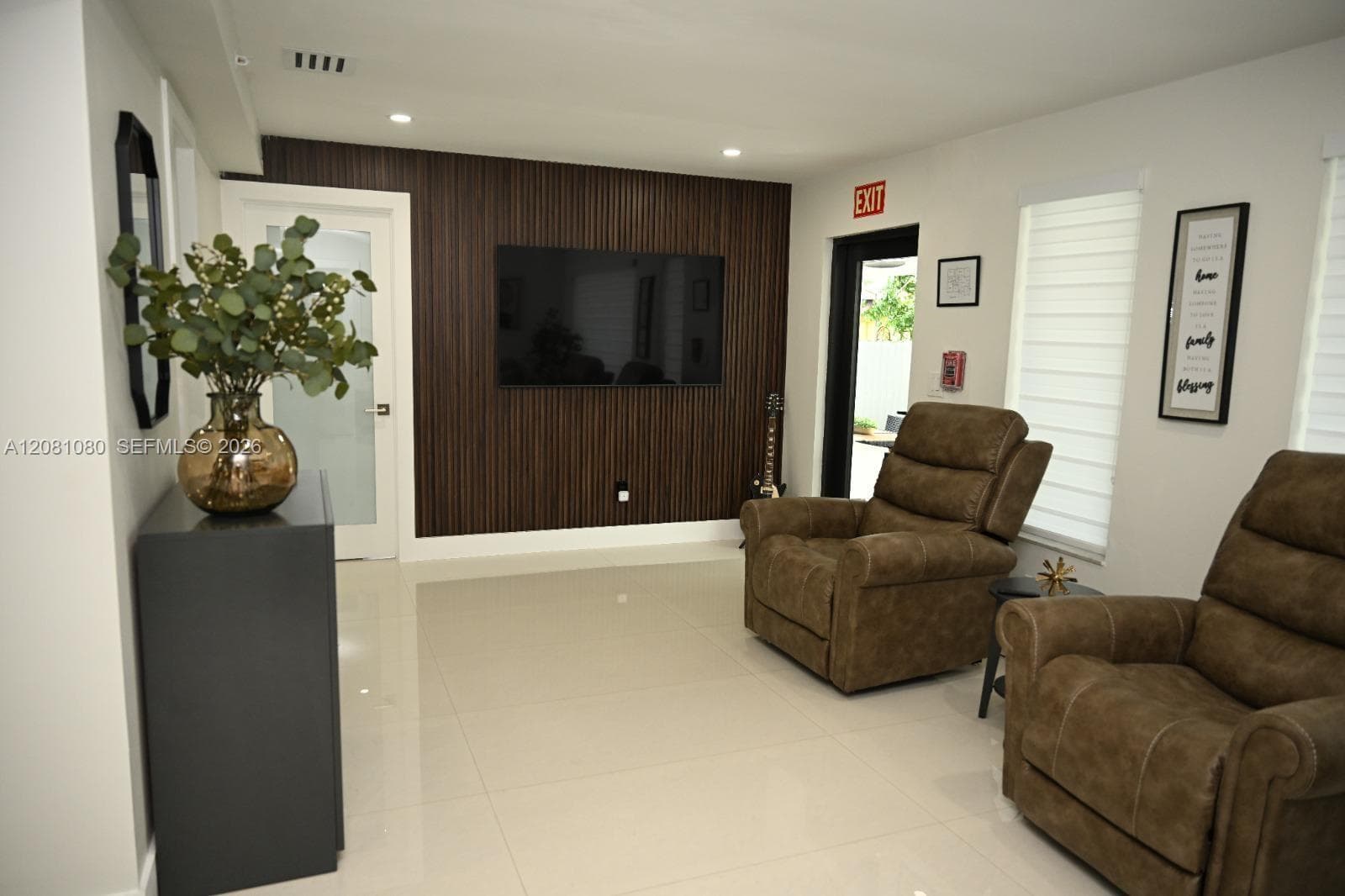850 W 51st Pl, Hialeah, FL 33012 photo 3