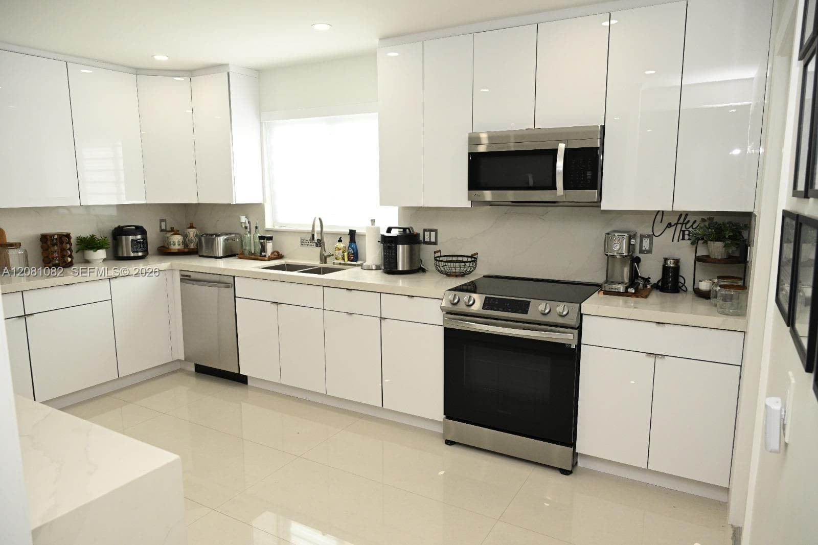 850 W 51st Pl, Hialeah, FL 33012 photo 12