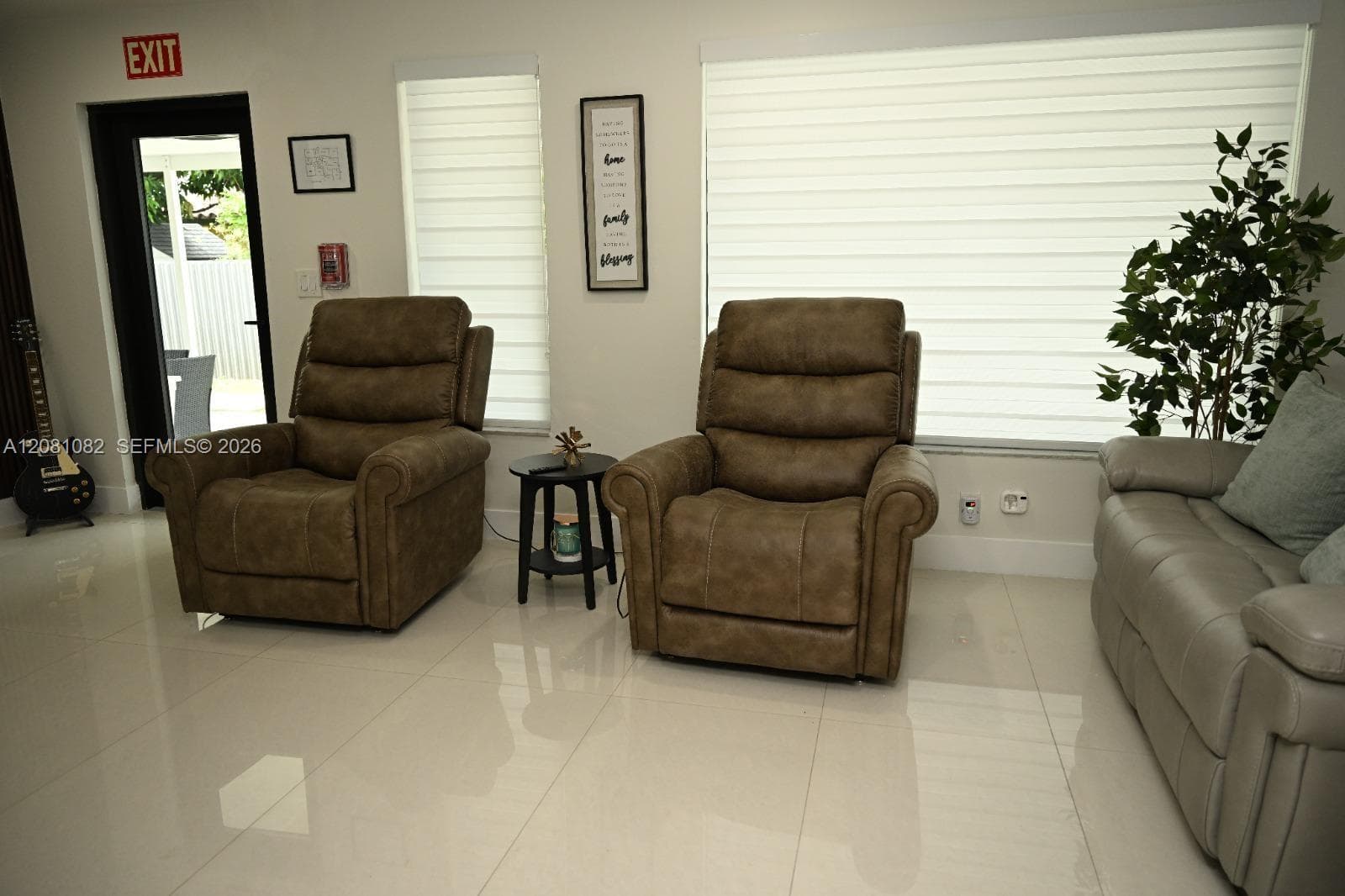 850 W 51st Pl, Hialeah, FL 33012 photo 8