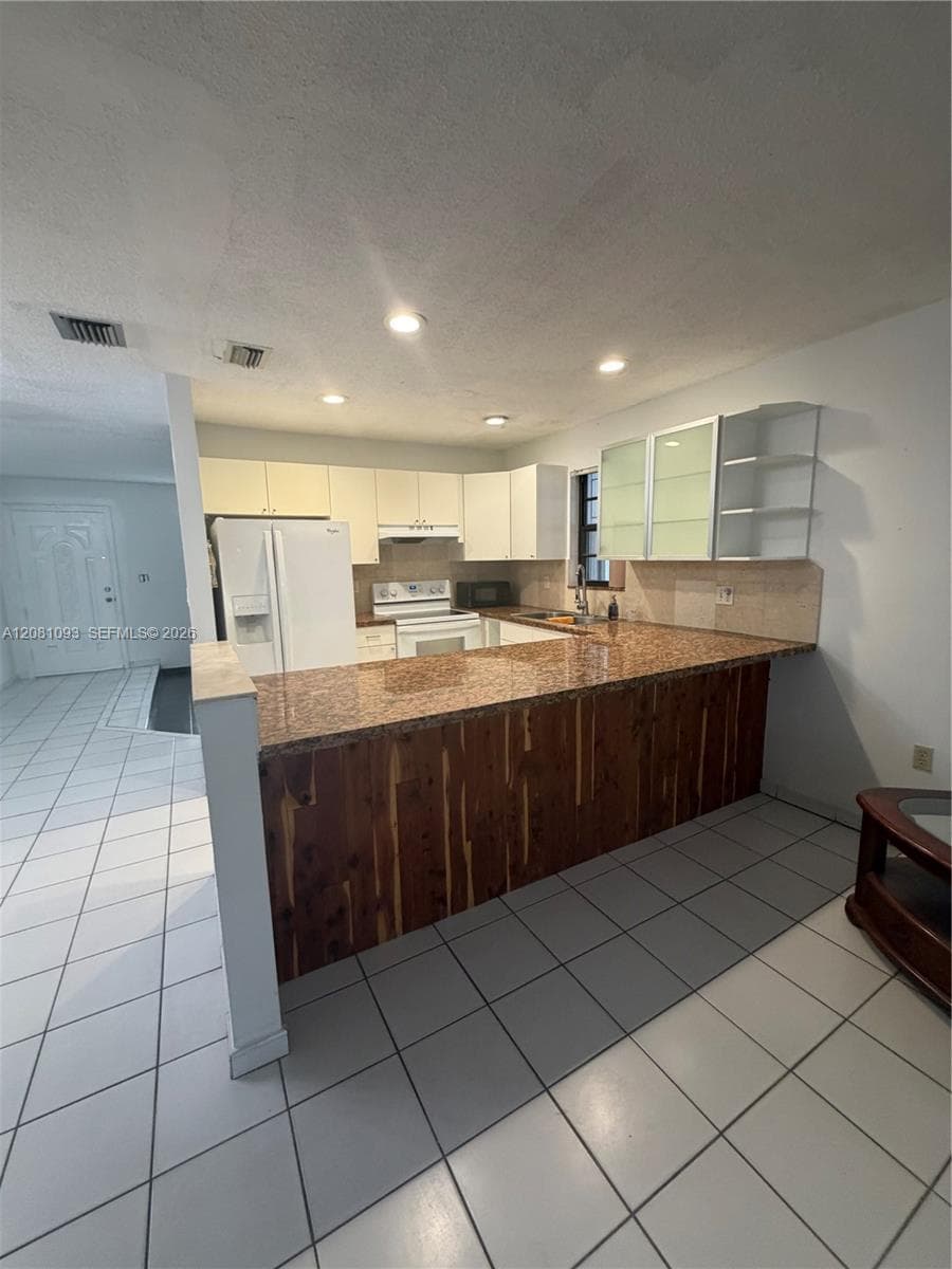 7577 W 5th Ln, Hialeah, FL 33014 photo 3