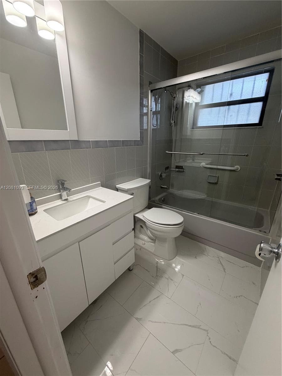 7577 W 5th Ln, Hialeah, FL 33014 photo 8