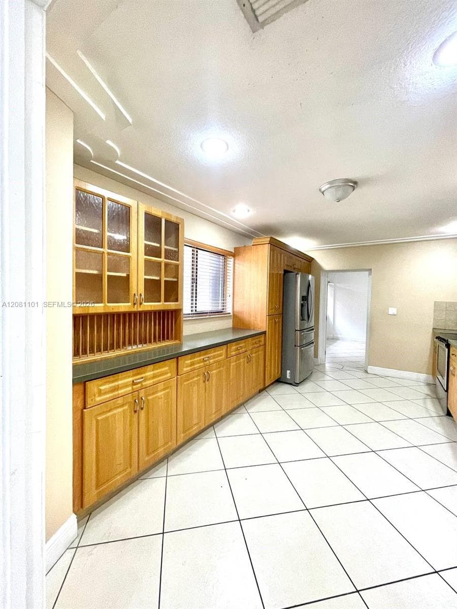 62 W 44th St # 0, Hialeah, FL 33012 photo 8