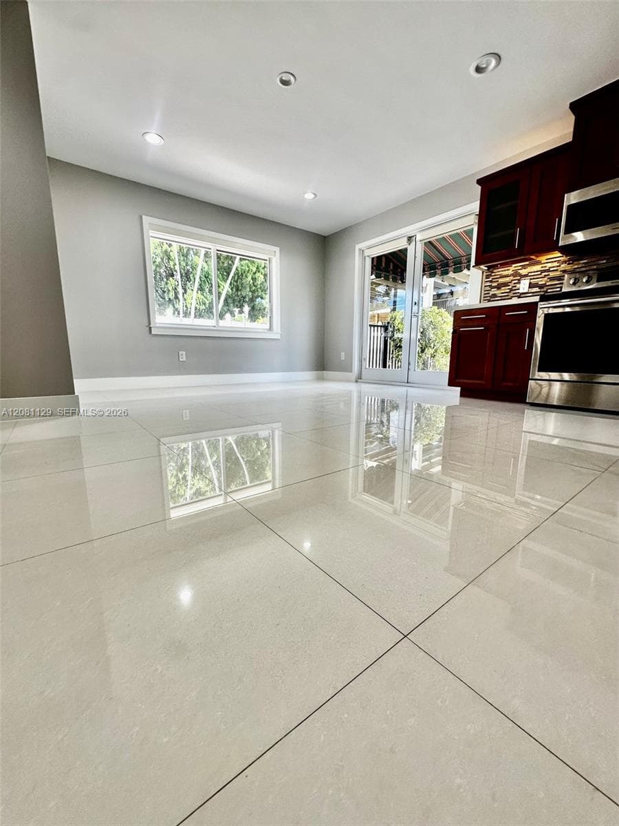 12851 NW 11th St, Miami, FL 33182 photo 6