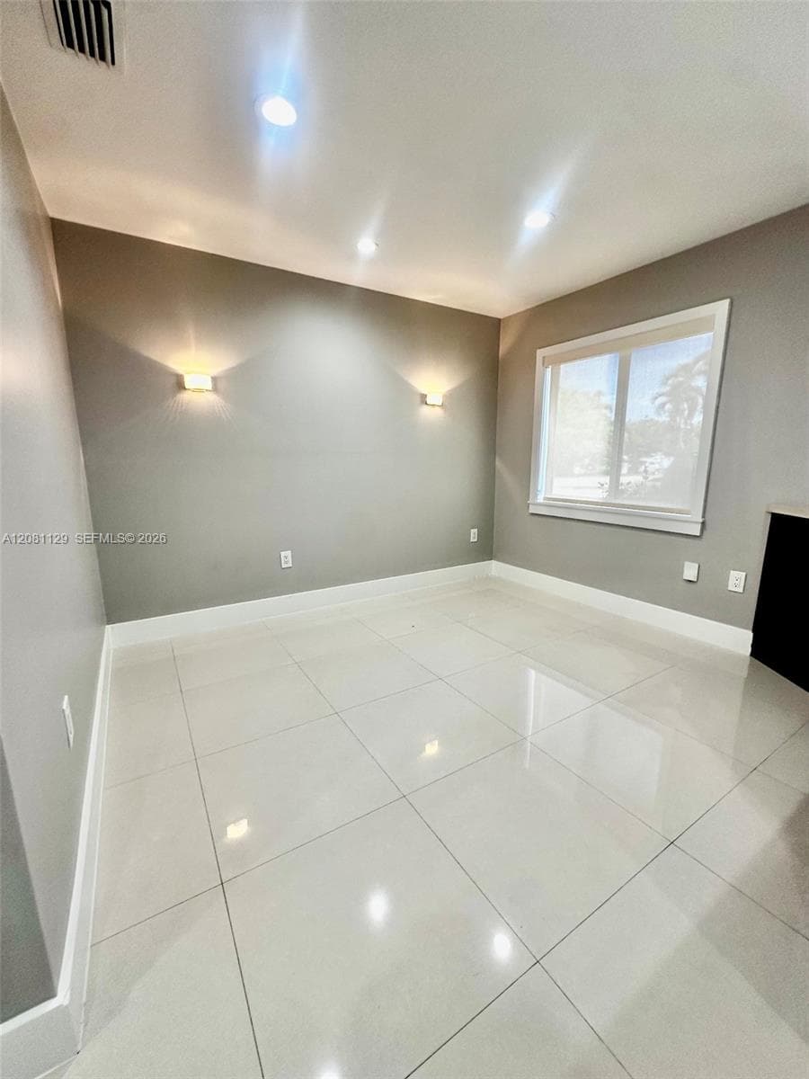 12851 NW 11th St, Miami, FL 33182 photo 5