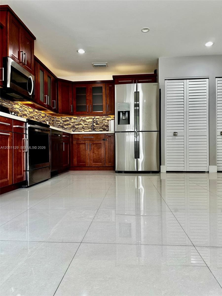 12851 NW 11th St, Miami, FL 33182 photo 9