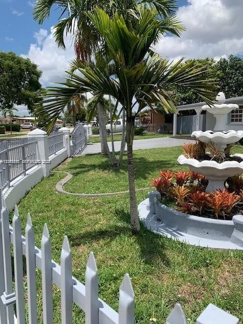 10835 SW 41st Ter, Miami, FL 33165