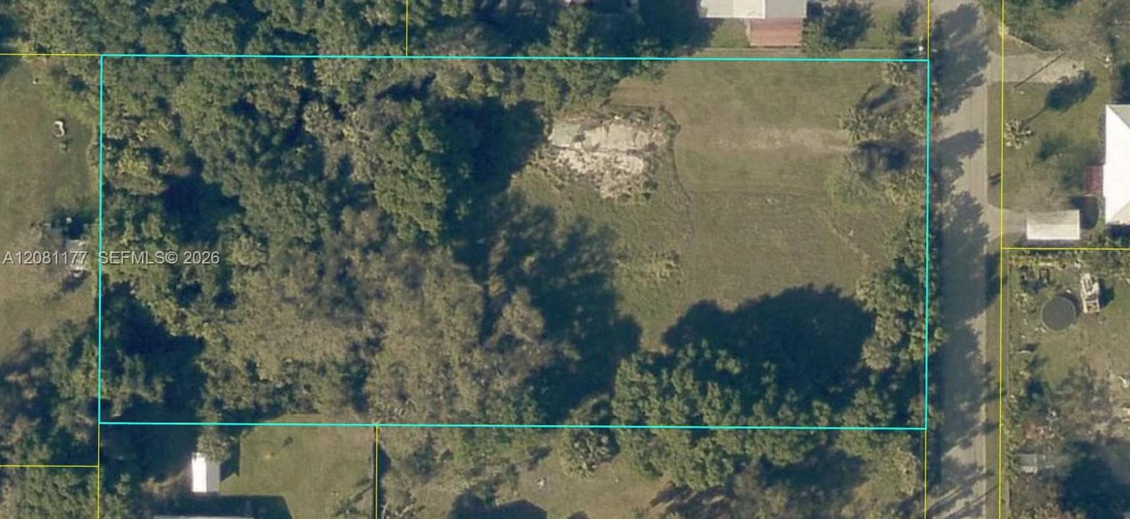 869 Avalon Ave, La Belle, FL 33935 photo 8