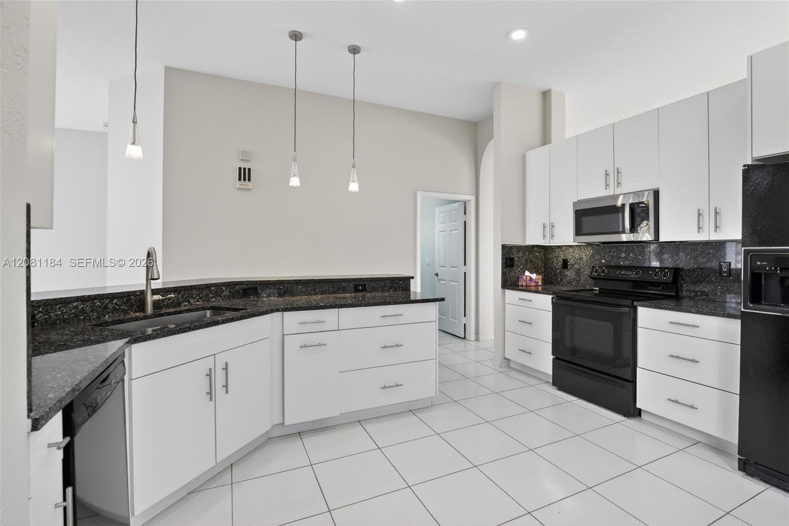 13171 NW 19th St, Pembroke Pines, FL 33028 photo 10