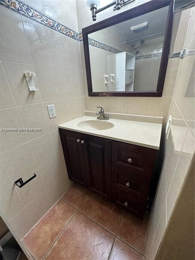 1801 S Treasure Dr # 112, North Bay Village, FL 33141 photo 3