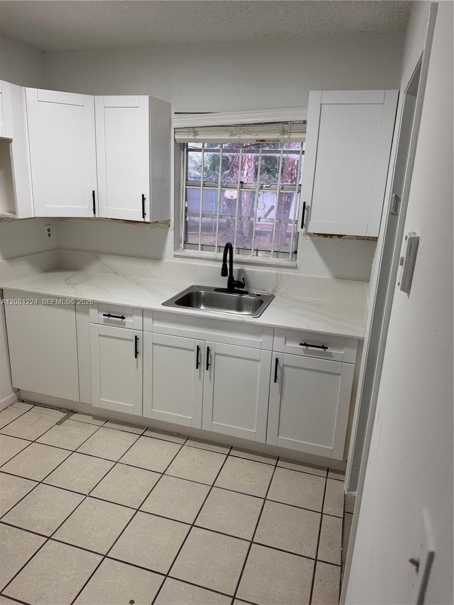 15813 NW 38th Ct # 15813, Miami Gardens, FL 33054 photo 3