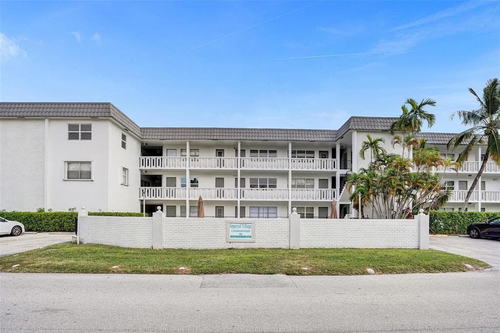 6200 NE 22ND Way # 312, Fort Lauderdale, FL 33308