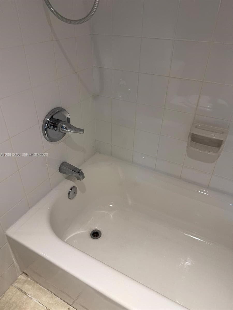 2175 NE 170th St # 310, North Miami Beach, FL 33162 photo 12