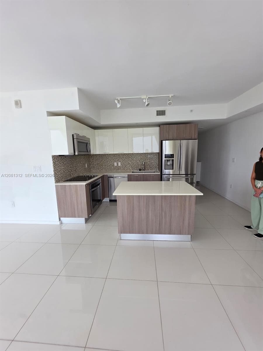 5300 Paseo Blvd # 1014, Doral, FL 33166 photo 9