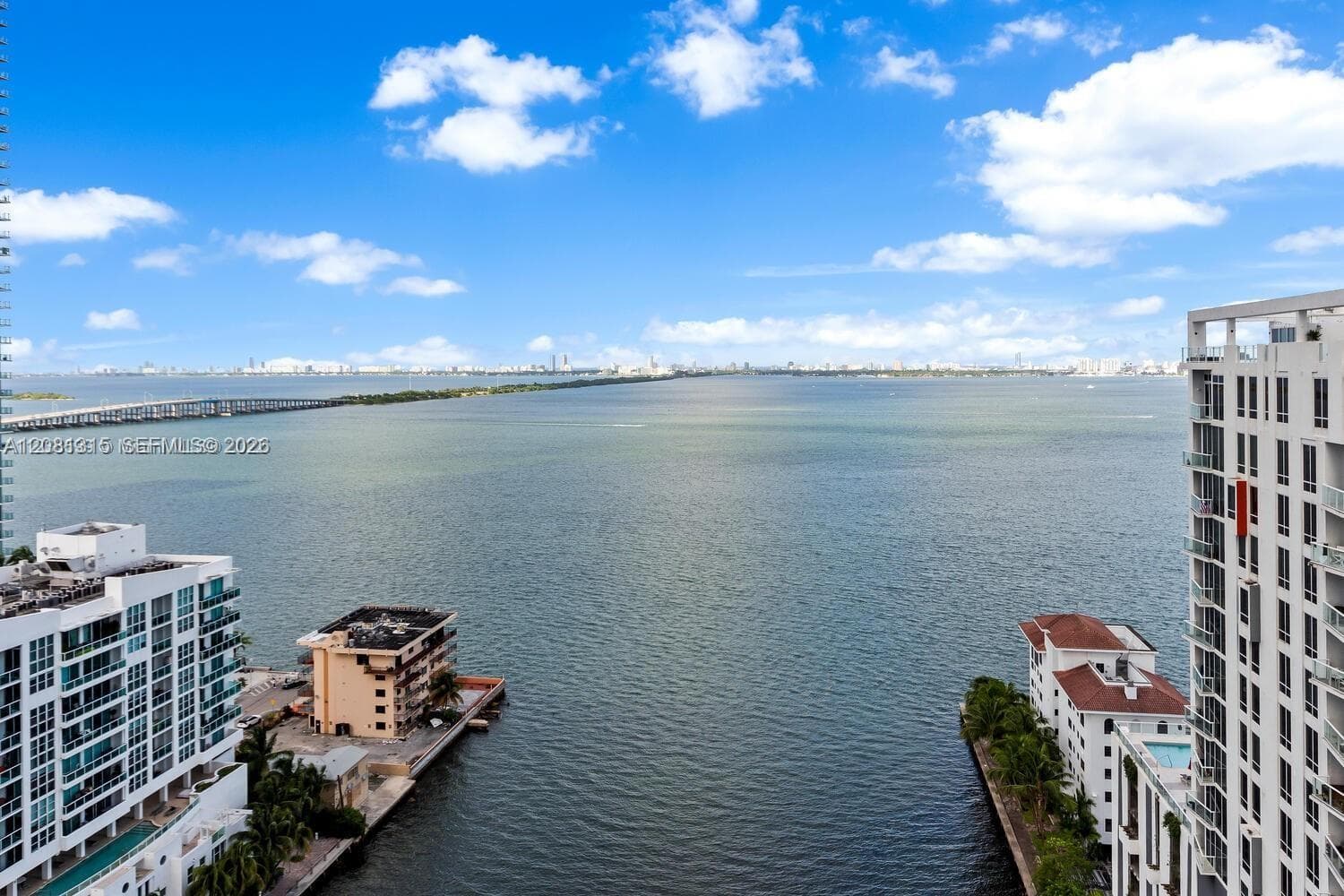 460 NE 28th St # 2008, Miami, FL 33137 photo 2