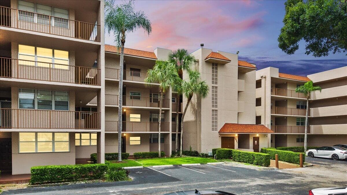 1831 Sabal Palm Drive # 403, Davie, FL 33324
