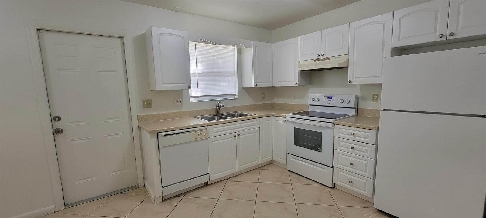 2018 S 10TH Street, Fort Pierce, FL 34950 photo 9