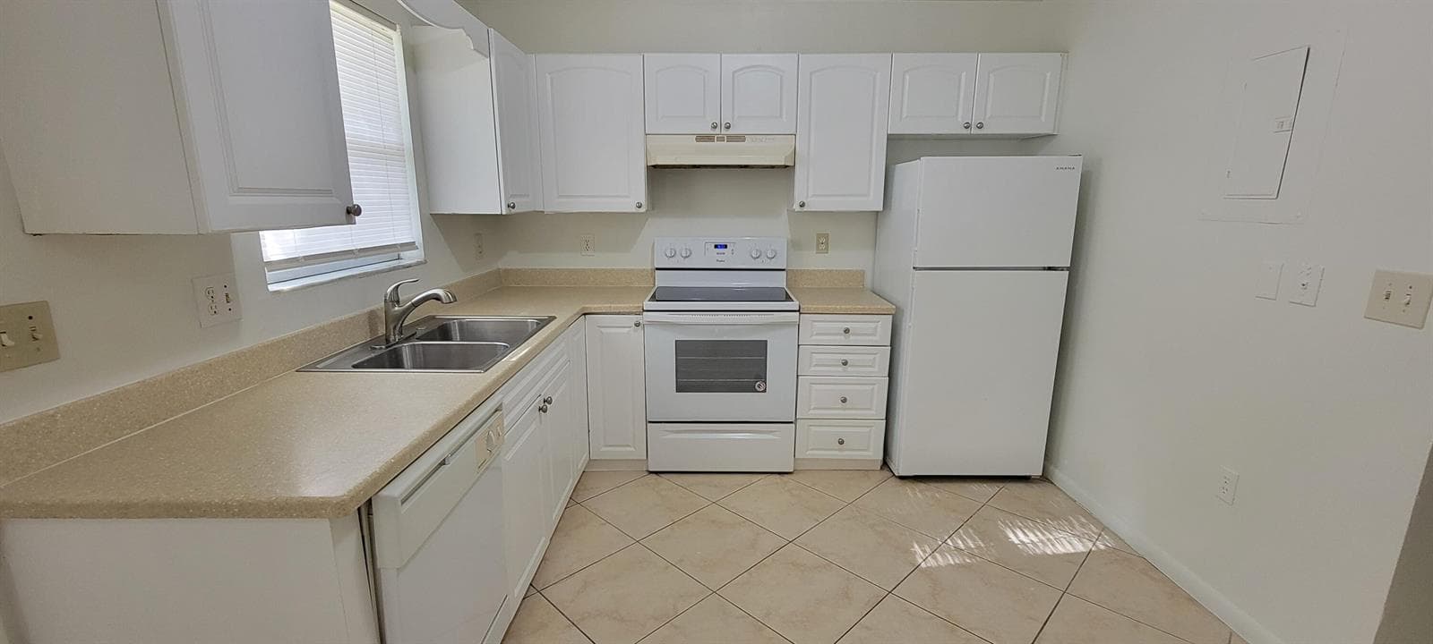 2018 S 10TH Street, Fort Pierce, FL 34950 photo 8