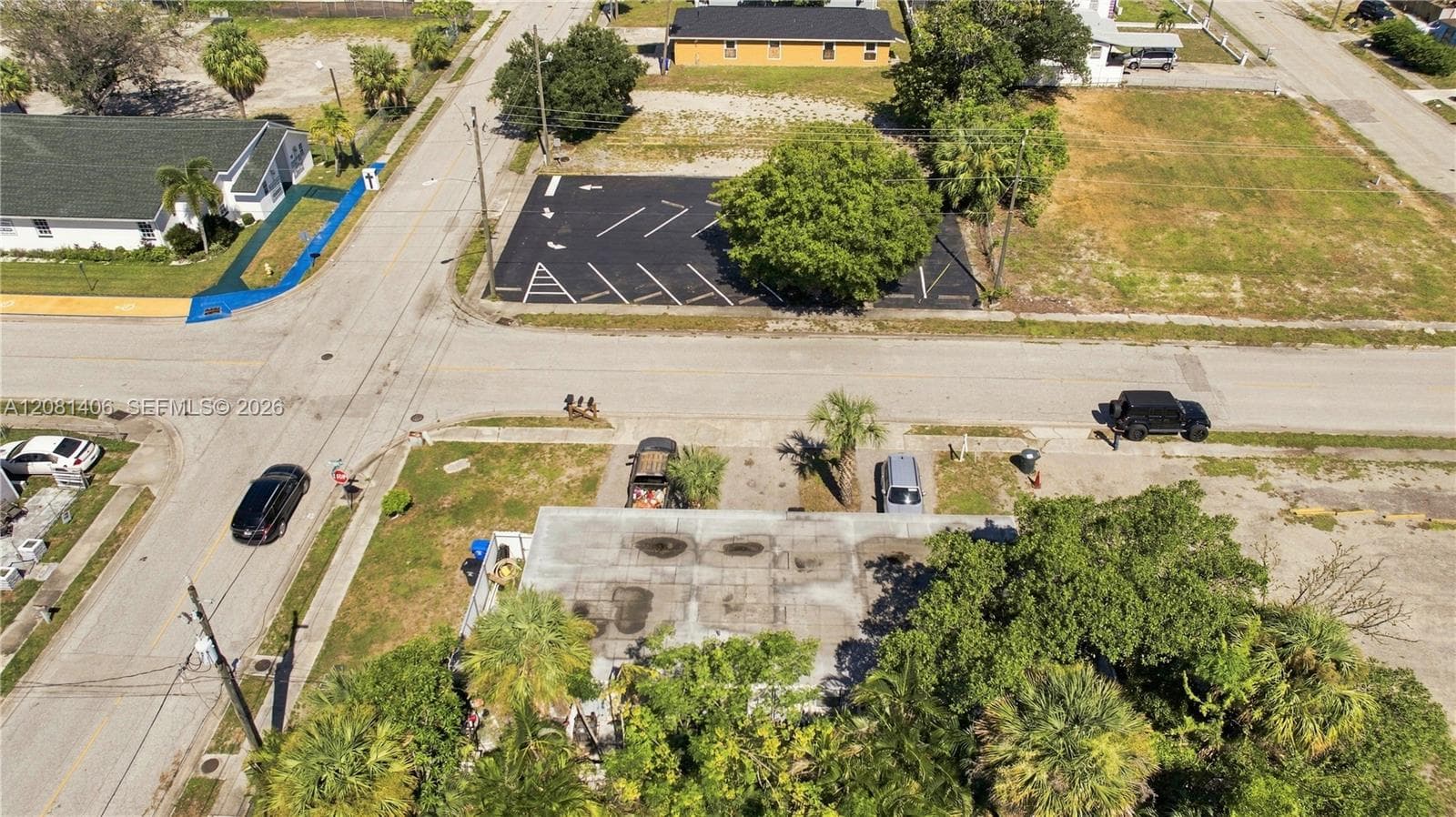 2031-2040 Wright, Fort Myers, FL 33916 photo 5