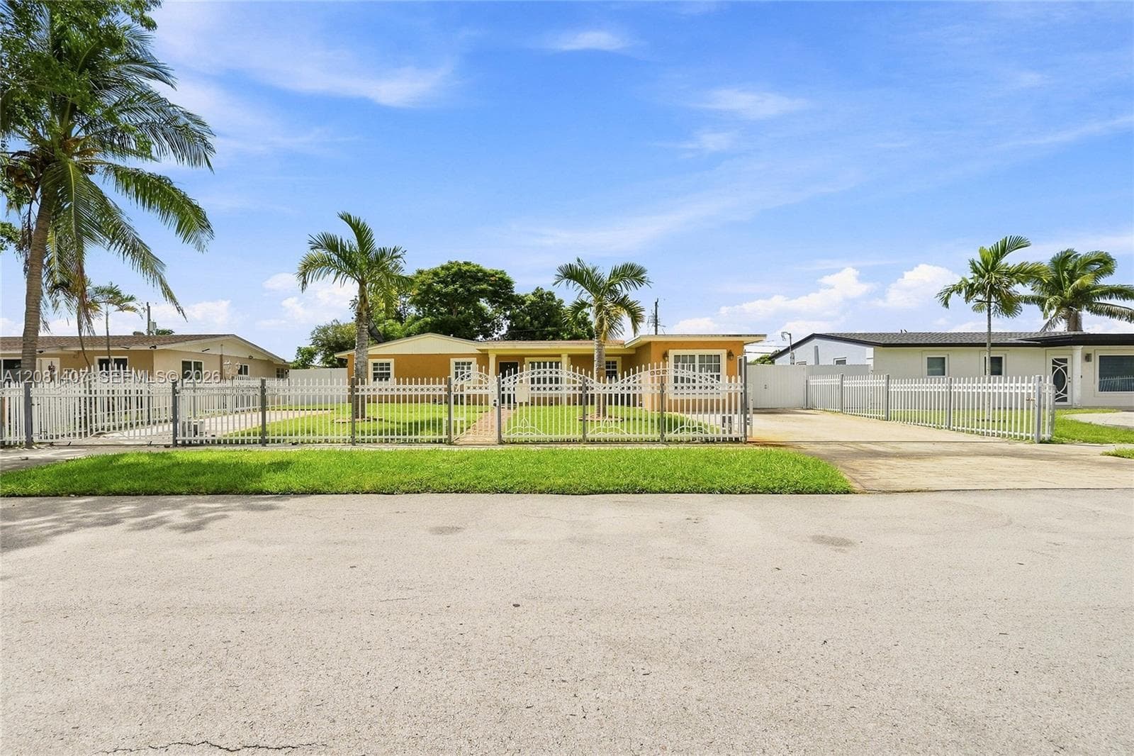 4470 NW 171st Ter, Miami Gardens, FL 33055