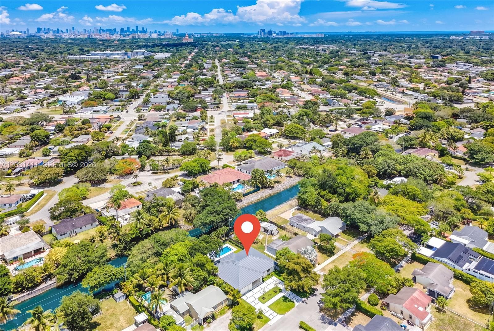 6853 S Waterway Dr, Miami, FL 33155 photo 4