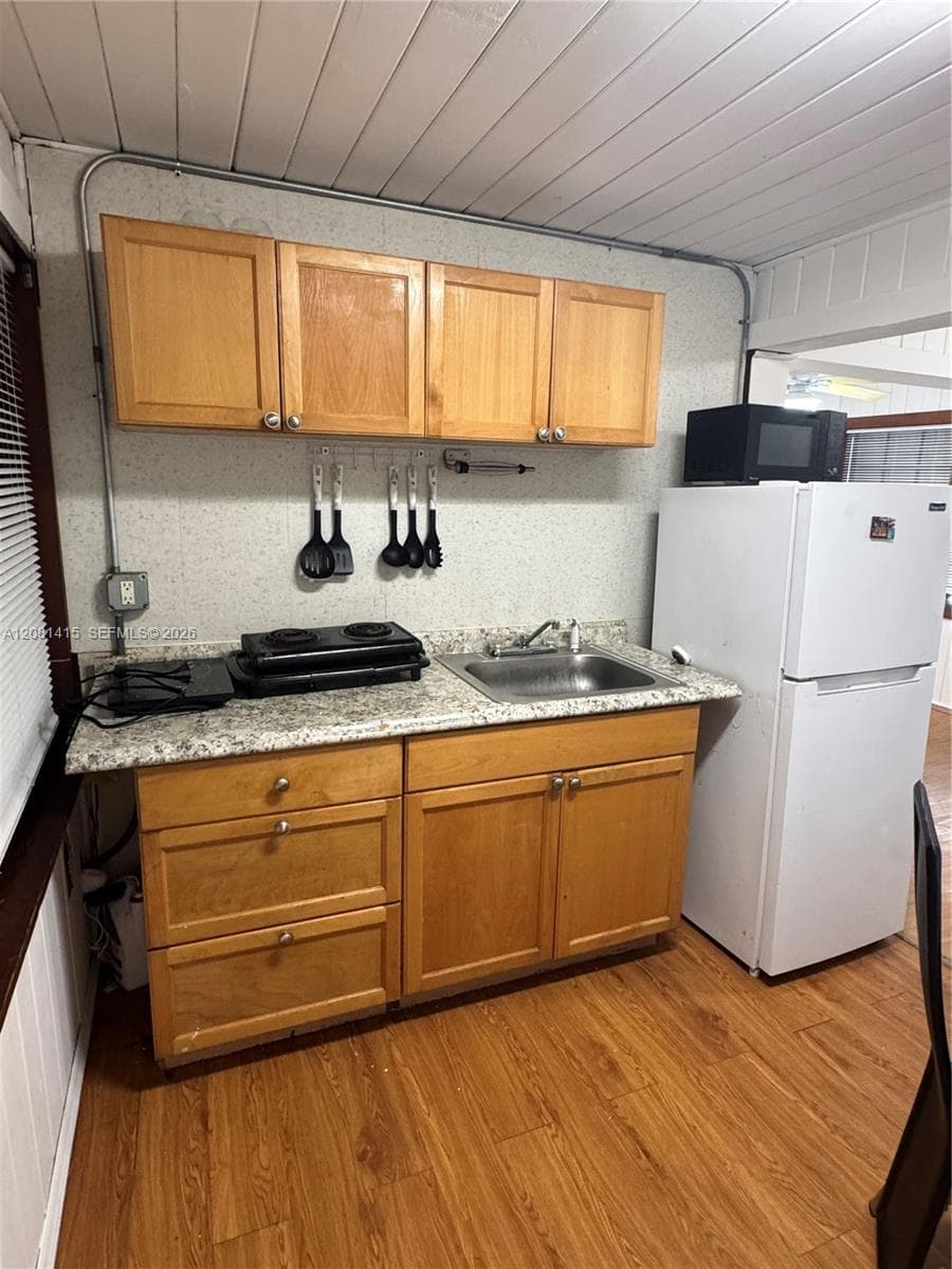 3271 (REAR Studio) NW 15th St, Miami, FL 33125 photo 2