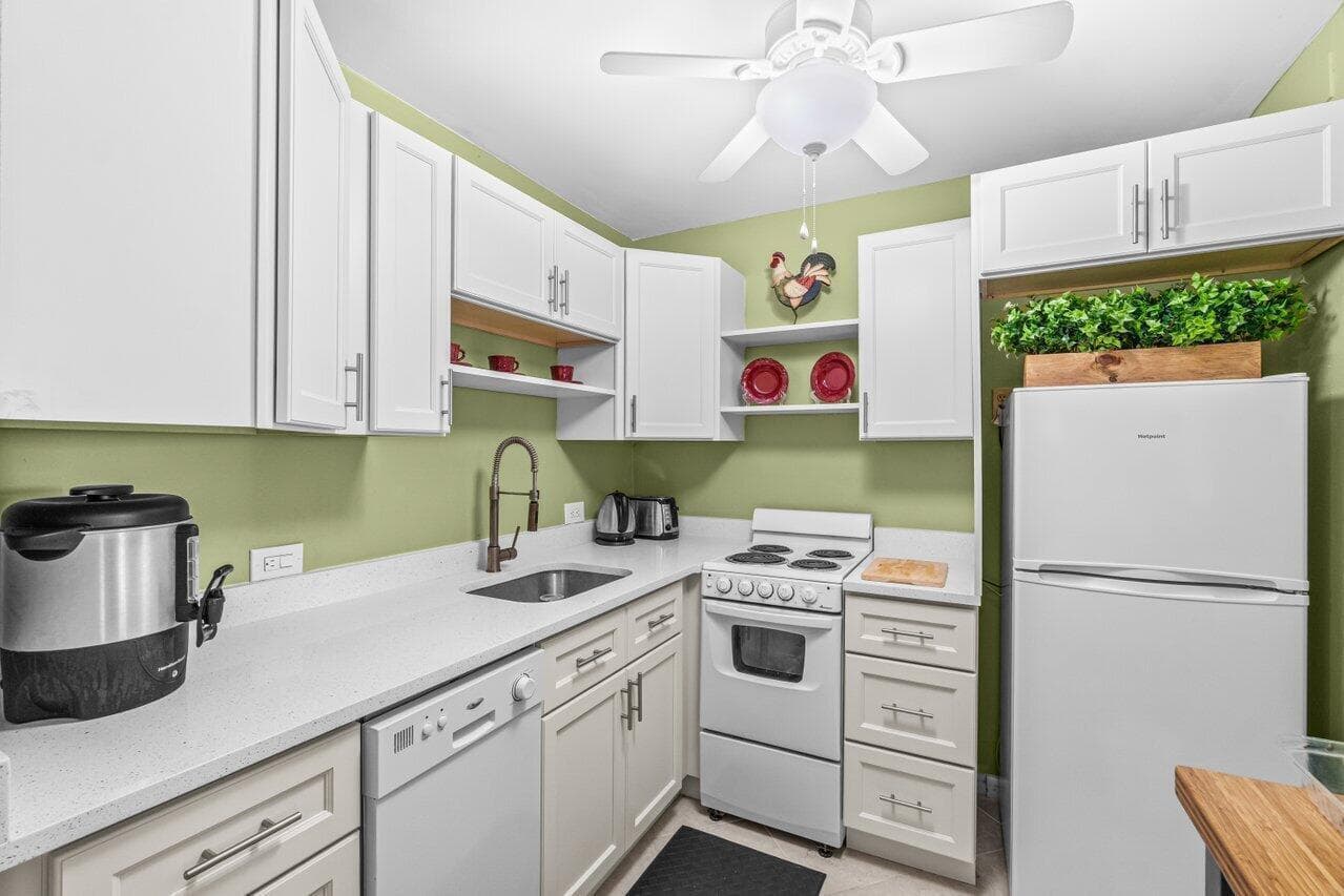 68 Suffolk B # 680, Boca Raton, FL 33434 photo 2