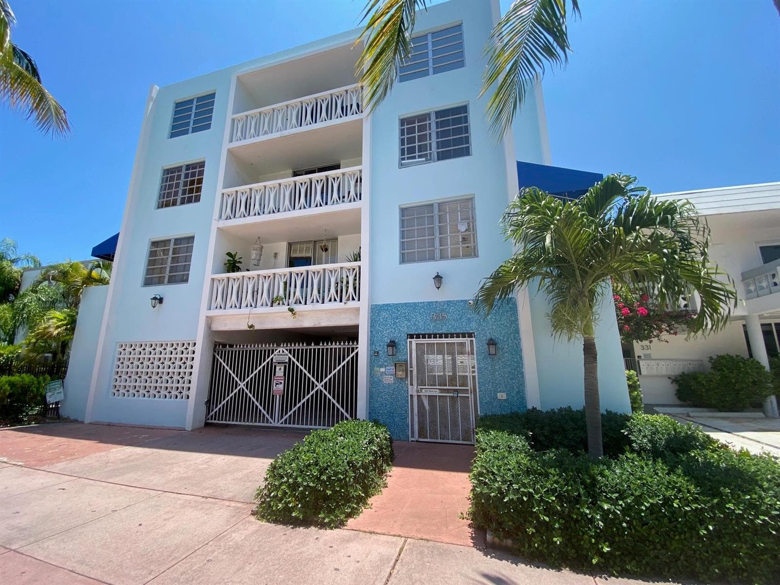 335 COLLINS Avenue # 403, Miami Beach, FL 33139