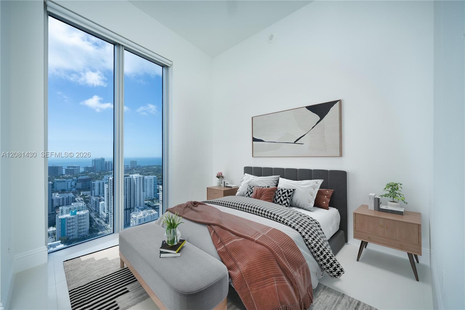 185 SW 7th St # 4412, Miami, FL 33130 photo 4