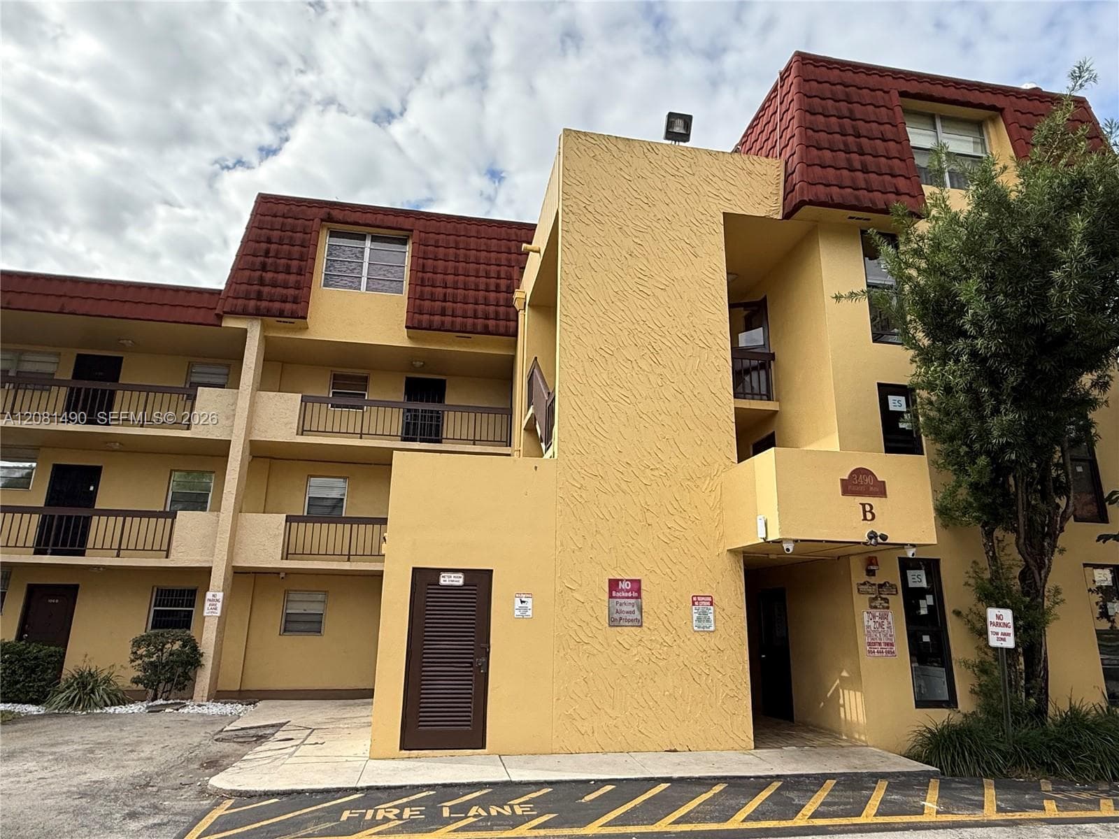 3490 Foxcroft Rd # B208, Miramar, FL 33025