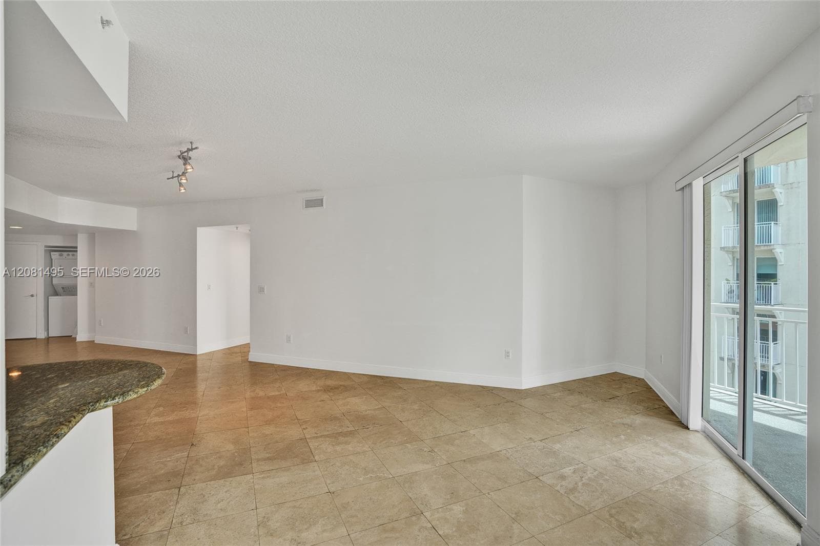 7275 SW 90th St # C410, Miami, FL 33156 photo 2
