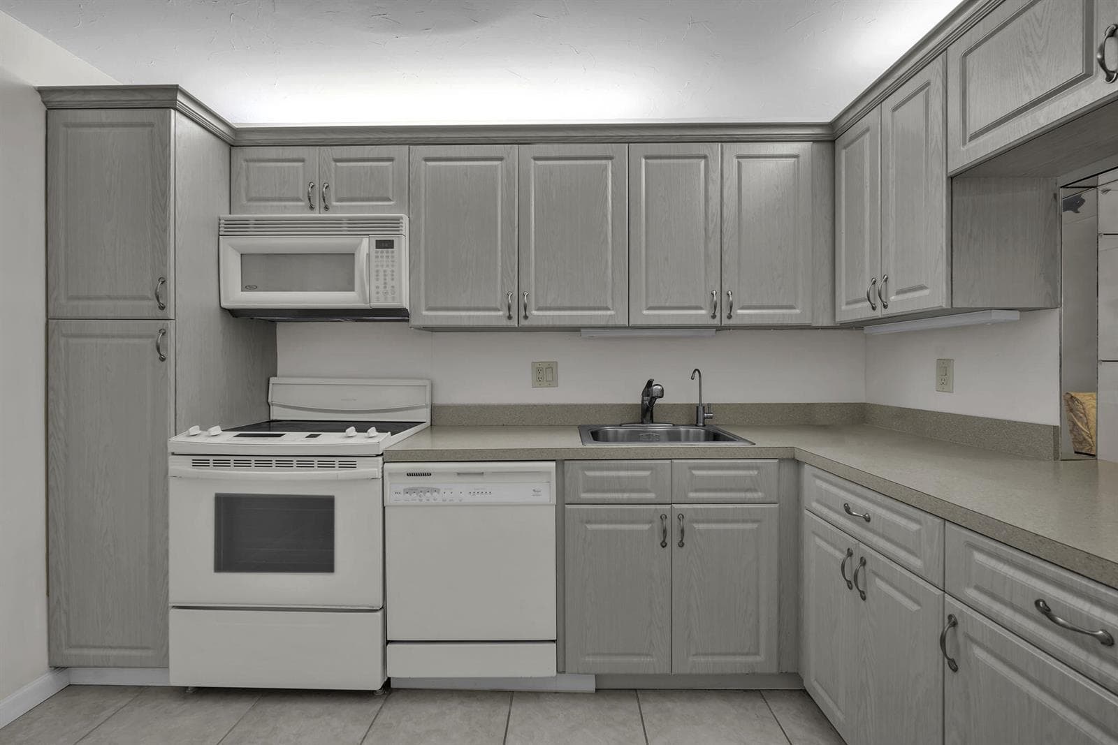 3231 Holiday Springs Boulevard # 306, Margate, FL 33063 photo 7