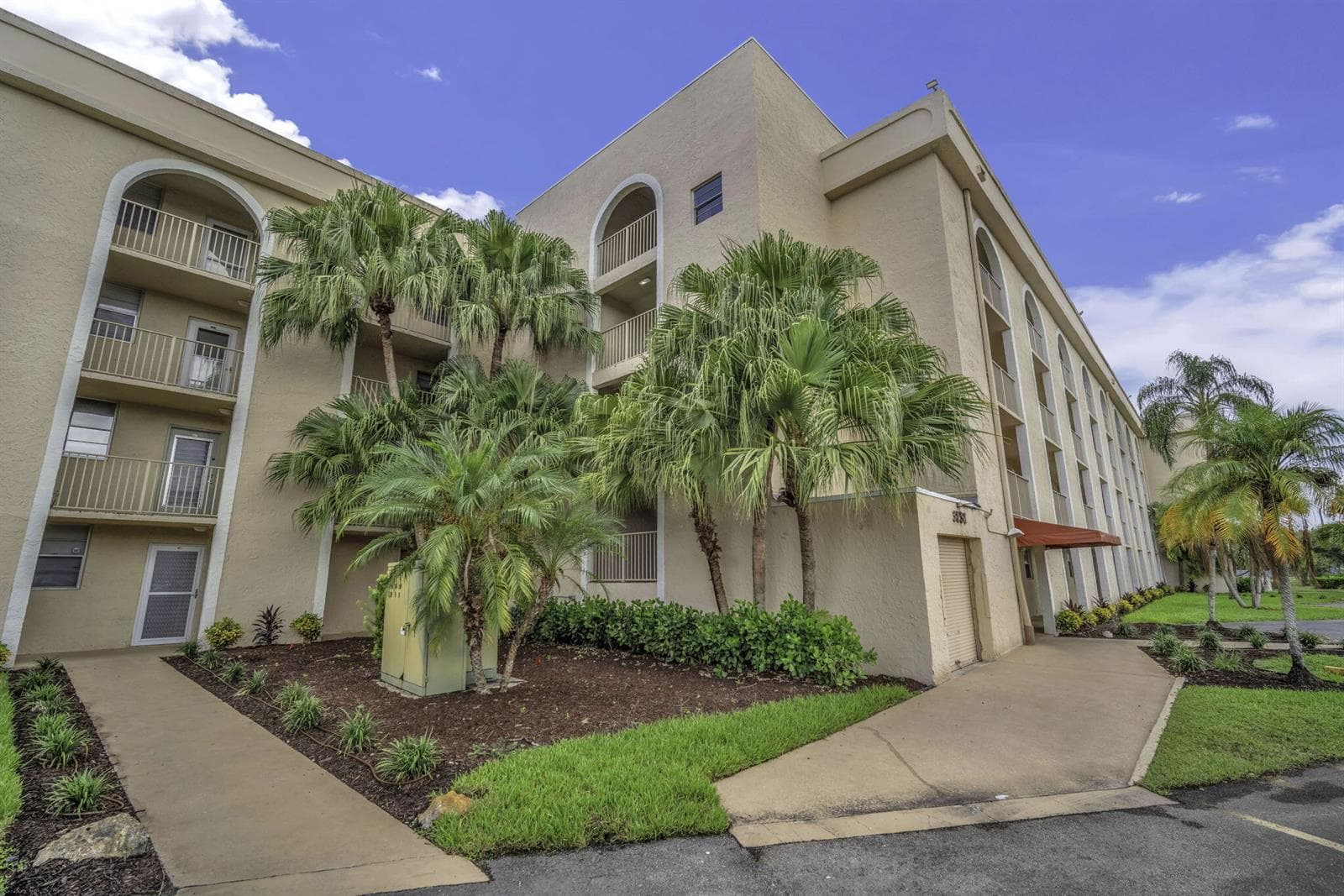 3231 Holiday Springs Boulevard # 306, Margate, FL 33063