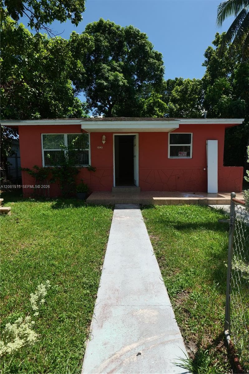 1840 NW 112th St, Miami, FL 33167