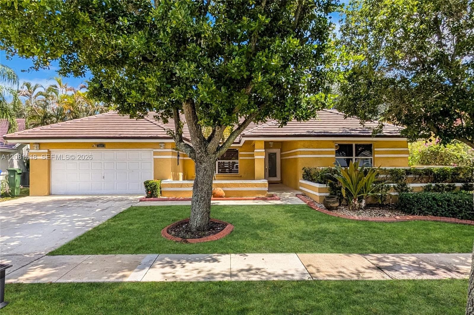 729 NW 161st Ave, Pembroke Pines, FL 33028