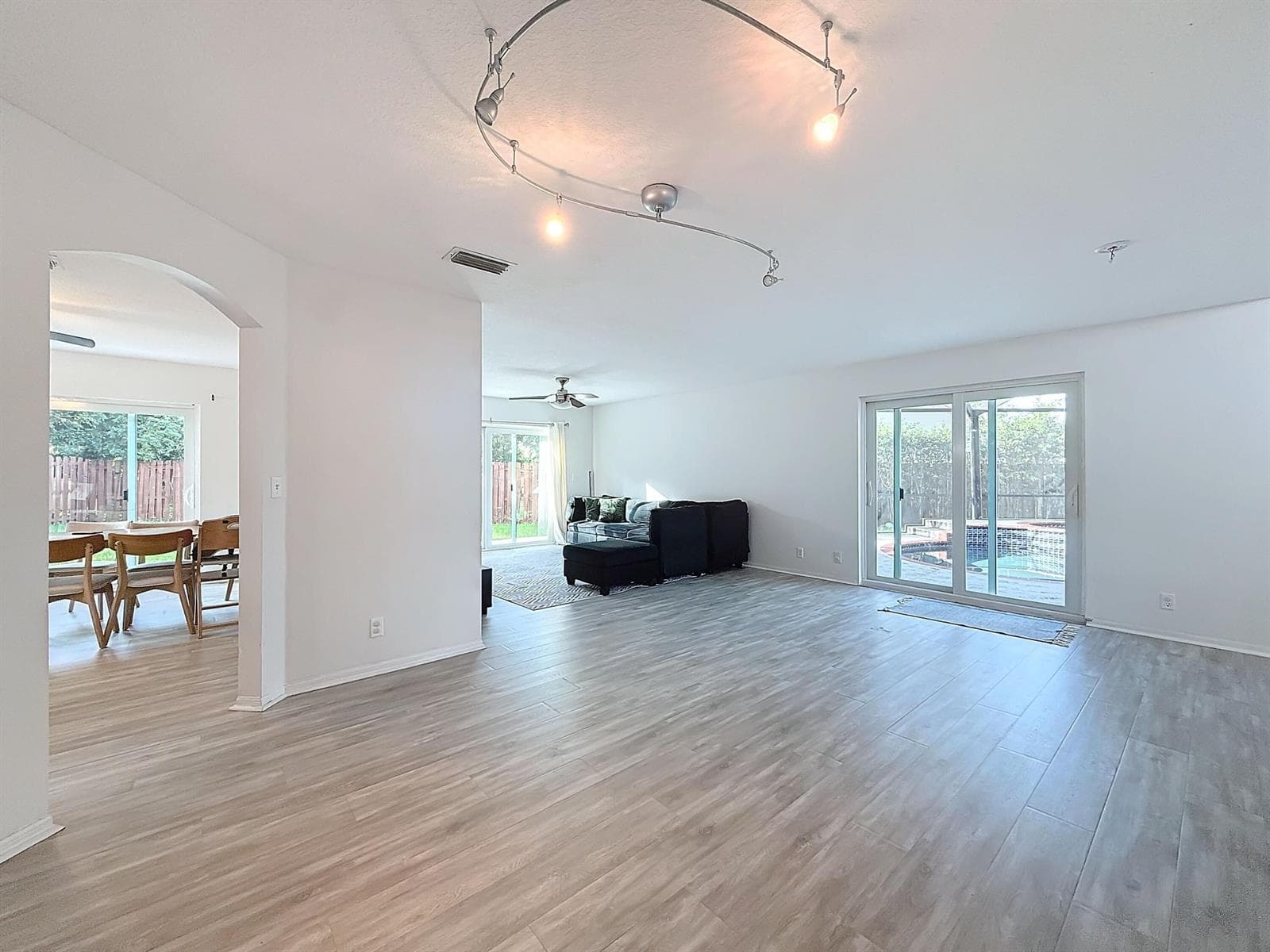 3123 Sunset Circle, Margate, FL 33063 photo 8